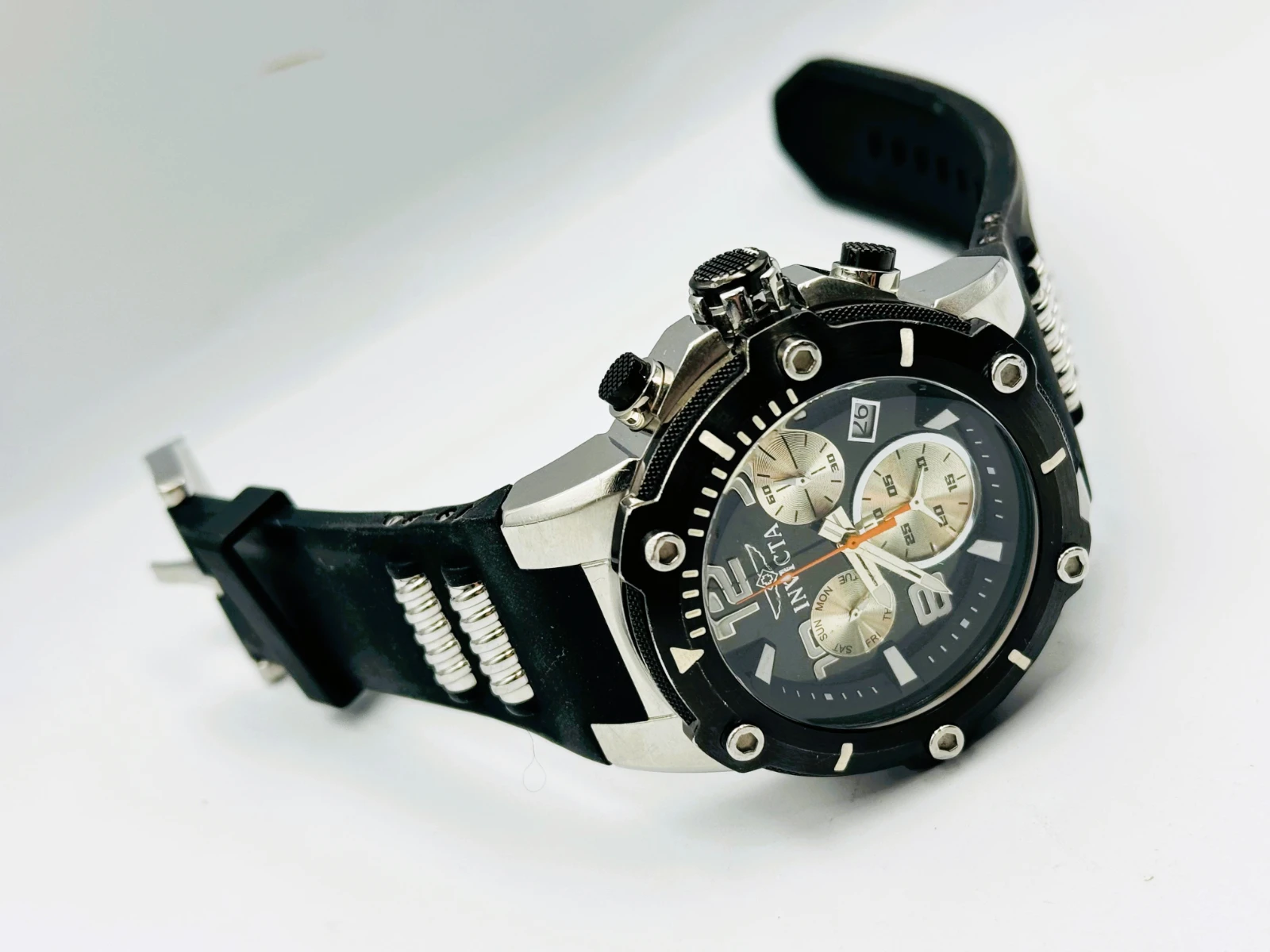 INVICTA SWISS SPEEDWAY - Imagen 2